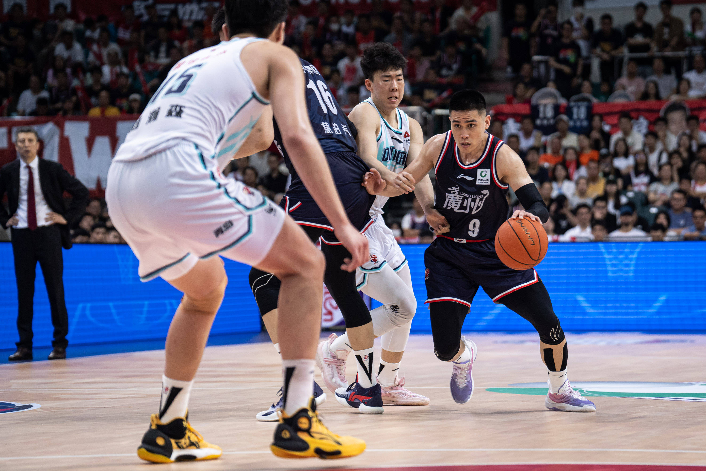 严峻考验 严峻考验