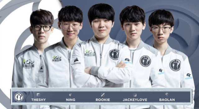 他过去的辉 他过去的辉