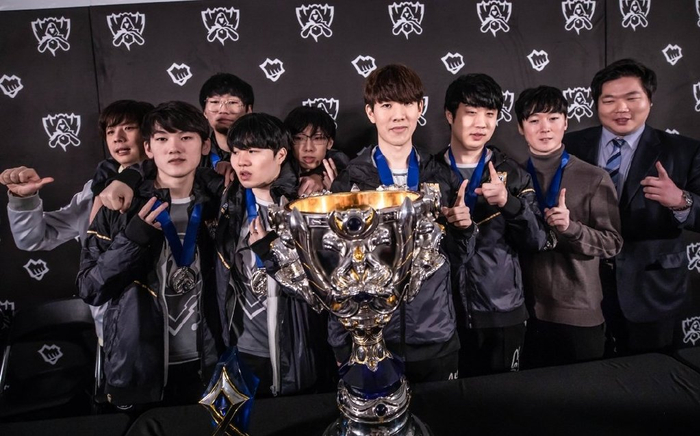 再分球给底 再分球给底